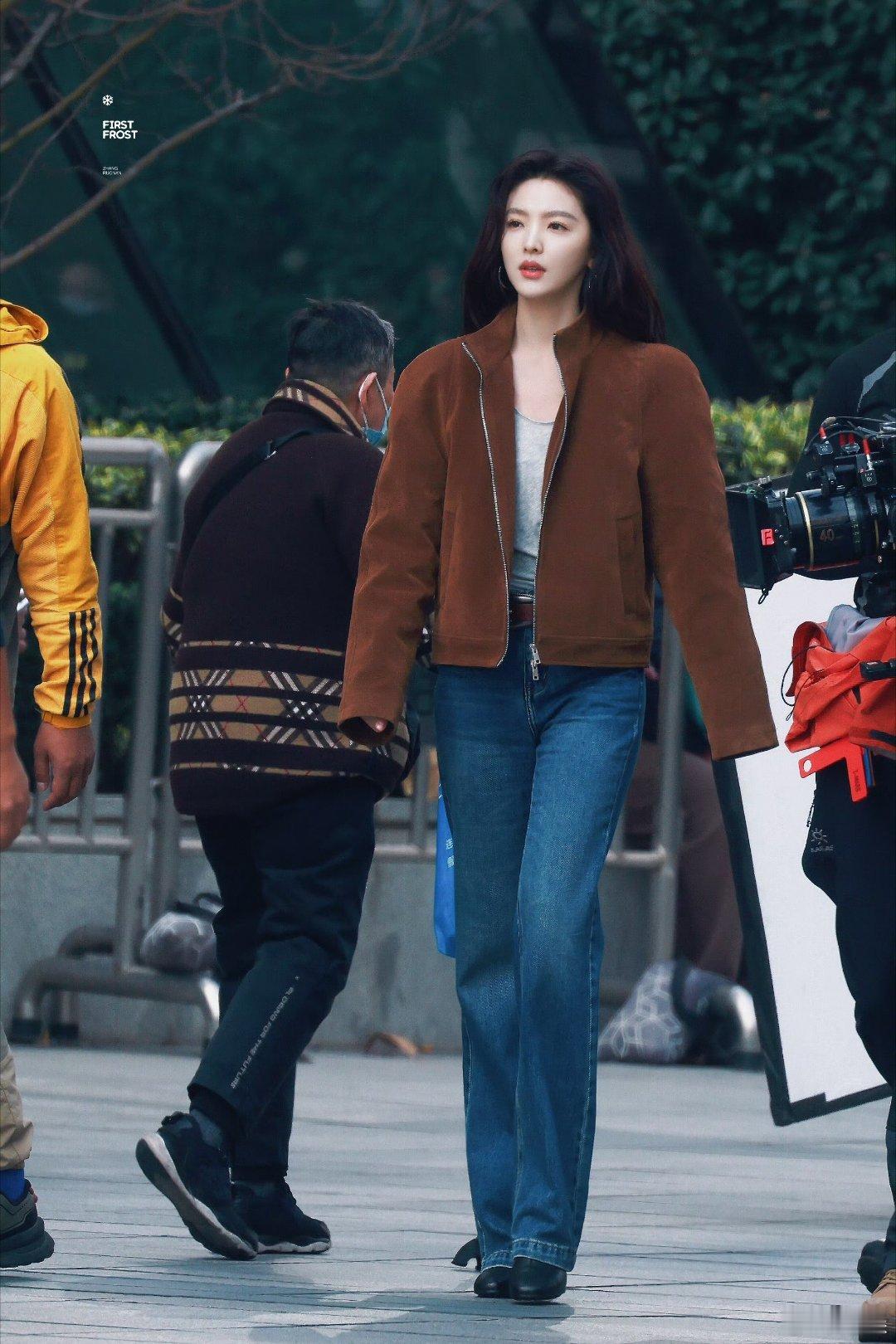 章若楠王安宇新剧明天官宣节奏章若楠、王安宇新剧《想把你和时间藏起来》明天官宣节奏