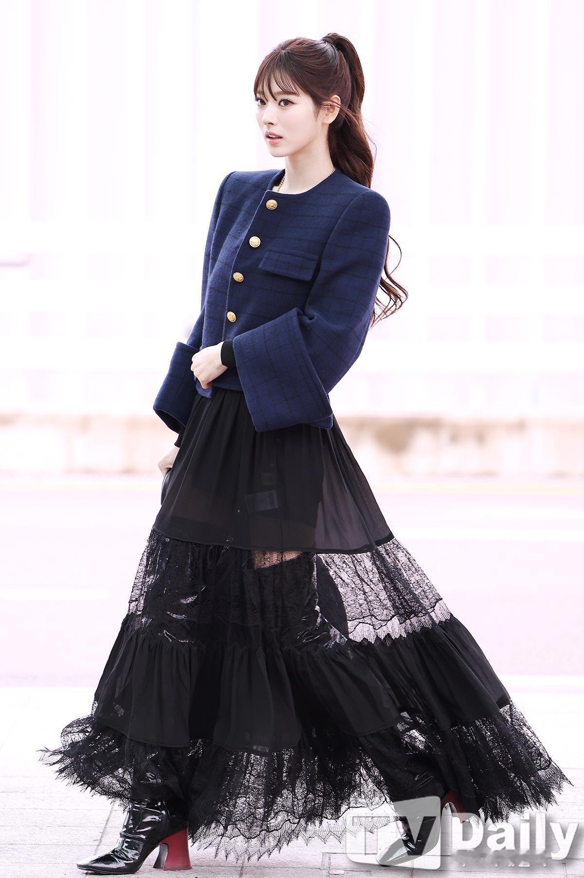 巴黎时装周｜机场出发照ANNA —— CHLOÉ 2026 春夏大秀时装周首秀来