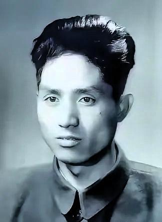 1942年，赵培宪被俘，日军拿他练刺杀，突然他摸到了裤腰带，而且有点松，顿时，他
