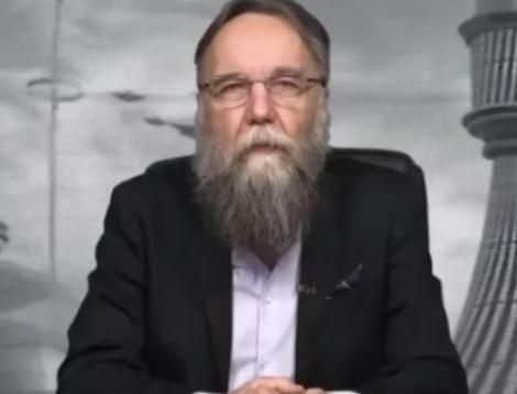 普京智囊杜金警告中国，如果中国真的要对日本下手，一定不要重蹈俄乌战争的覆辙。说白