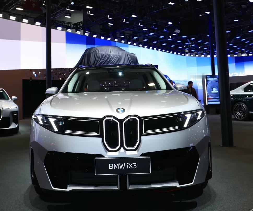 从双肾格栅到封闭前脸，宝马电车的设计争议一直没停过。曾经靠运动线条和经典造型圈粉