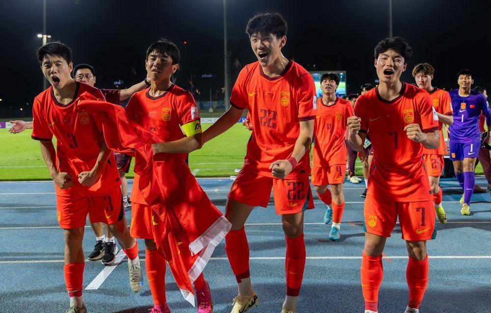 U17国足23日凌晨冲击亚洲杯冠军争冠、争冠……5月23号凌晨1点U17国足将对