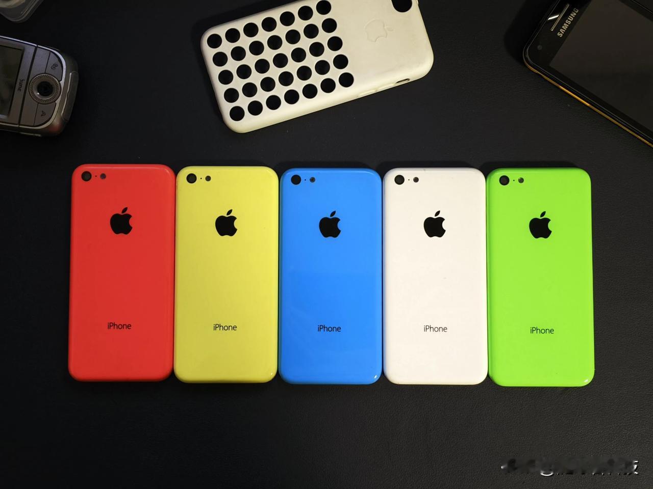 最失败的iPhone 没有之一
iPhone 5c，c for color，但是