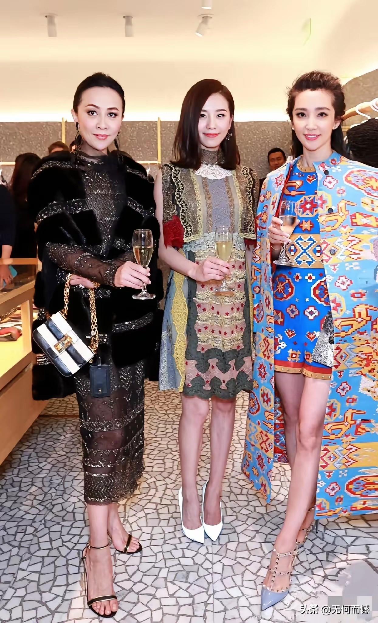 还是喜欢站在中间的这个女子，感觉她长得很优雅，身上有一种迷人的气质，而且性格也觉