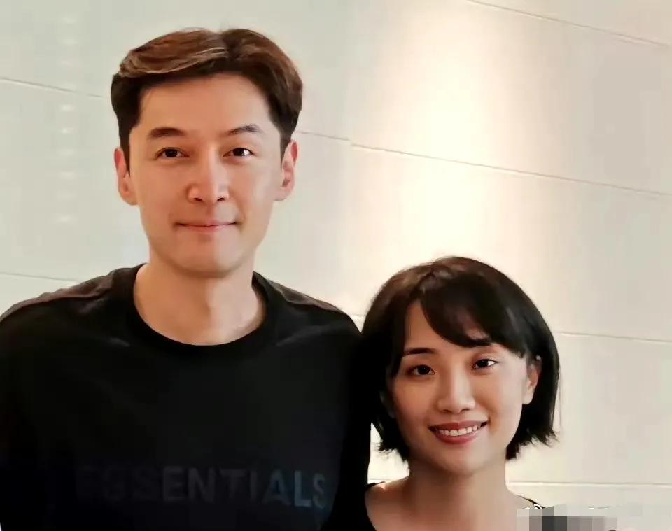 胡歌妻子露真容，相比前任薛佳凝、江疏影怎样？

胡歌结婚了，妻子黄曦宁想必大家都