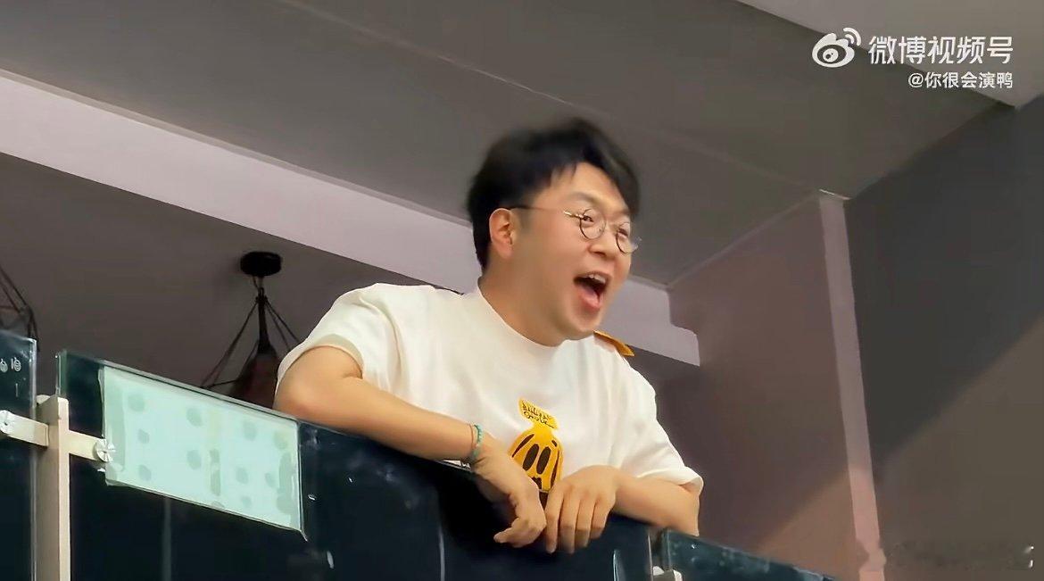 杜海涛去看了谢娜演唱会 娜姐开唱，海涛准时赴约，这份多年友情太让人羡慕！谢娜开演