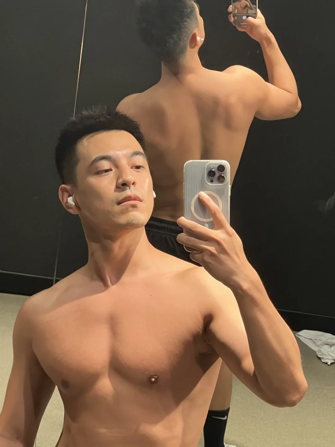 黑皮小狗