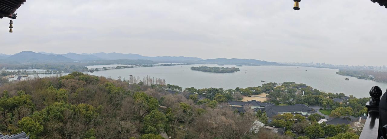 晒图笔记大赛雷锋塔顶看西湖，别有洞天好风景。