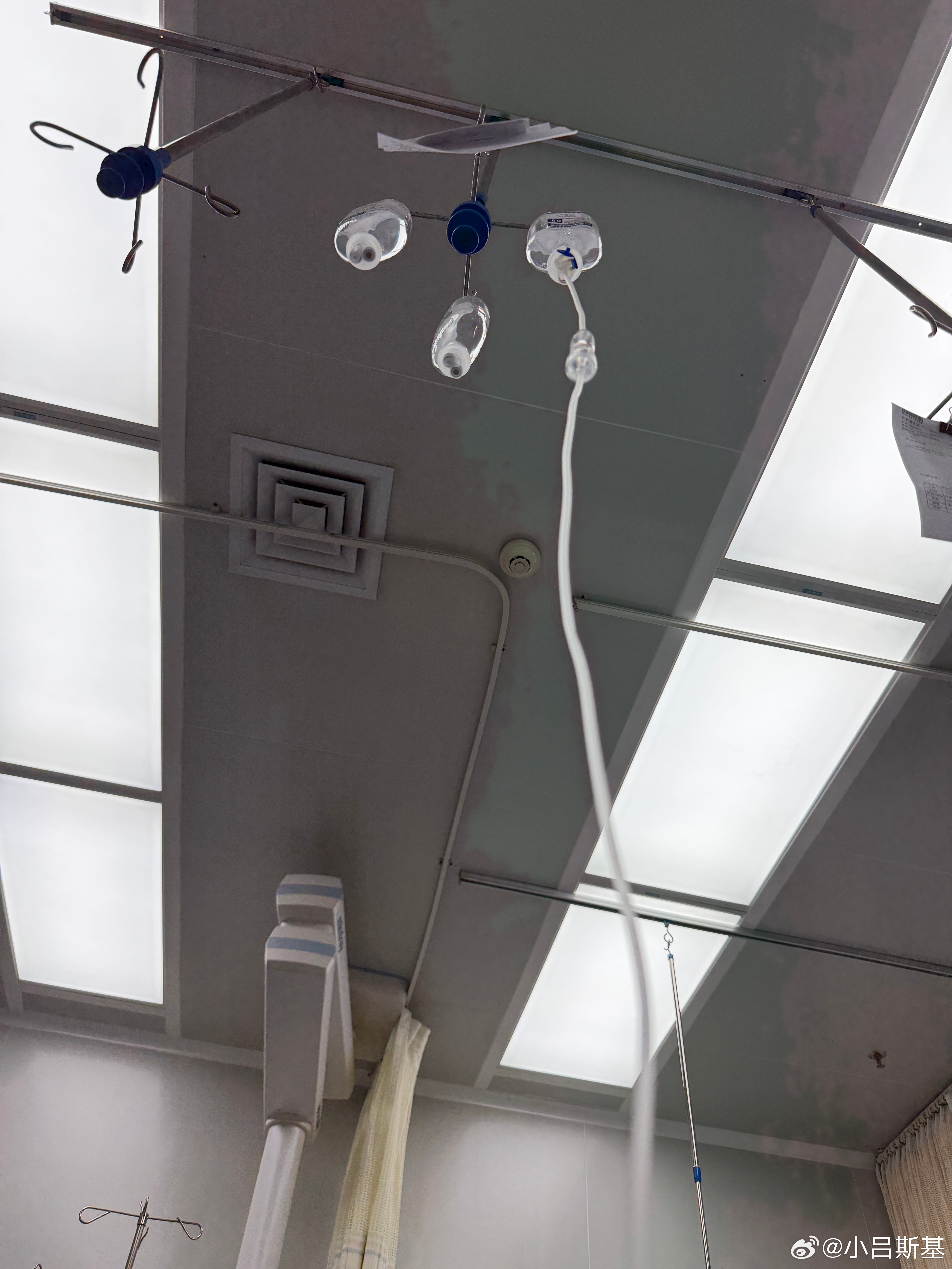 已经开始输液了 以后再也不吃牛肉火锅了 深圳·南方科技大学医院