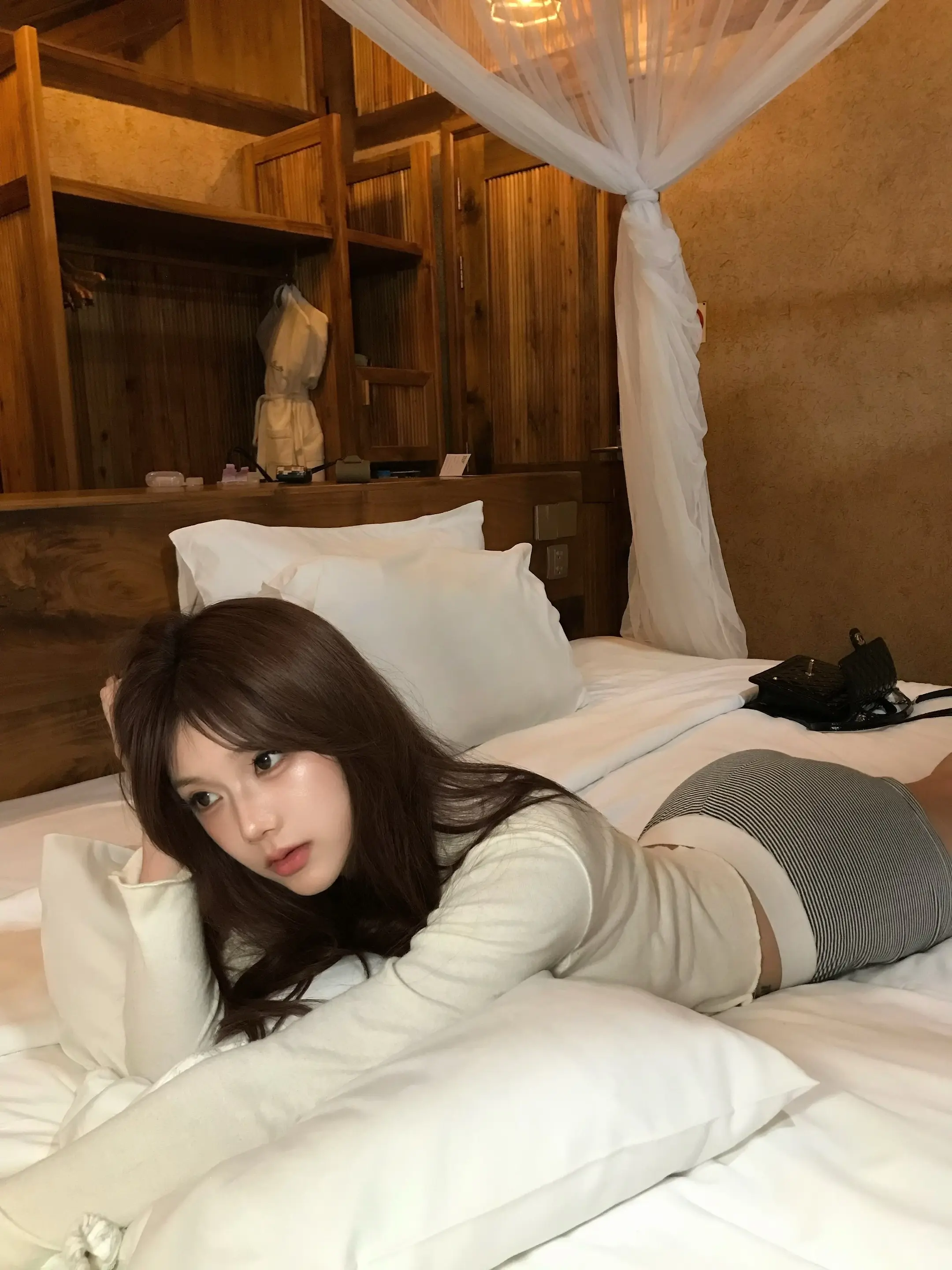 你就应该看着我幸福 然后忏悔没有握紧我的手