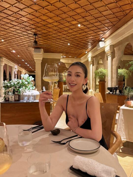 𝑺𝒑𝒆𝒄𝒊𝒂𝒍 𝒏𝒊𝒈𝒉𝒕🥂🍽️