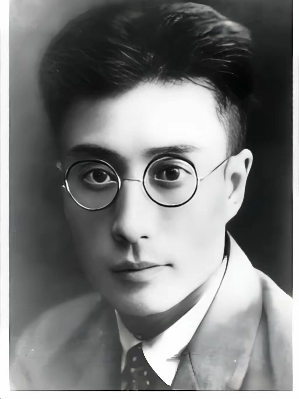 1936年，钱壮飞在长征途中，神秘地失踪在乌江岸边，成为党史上的一桩谜案，组织苦