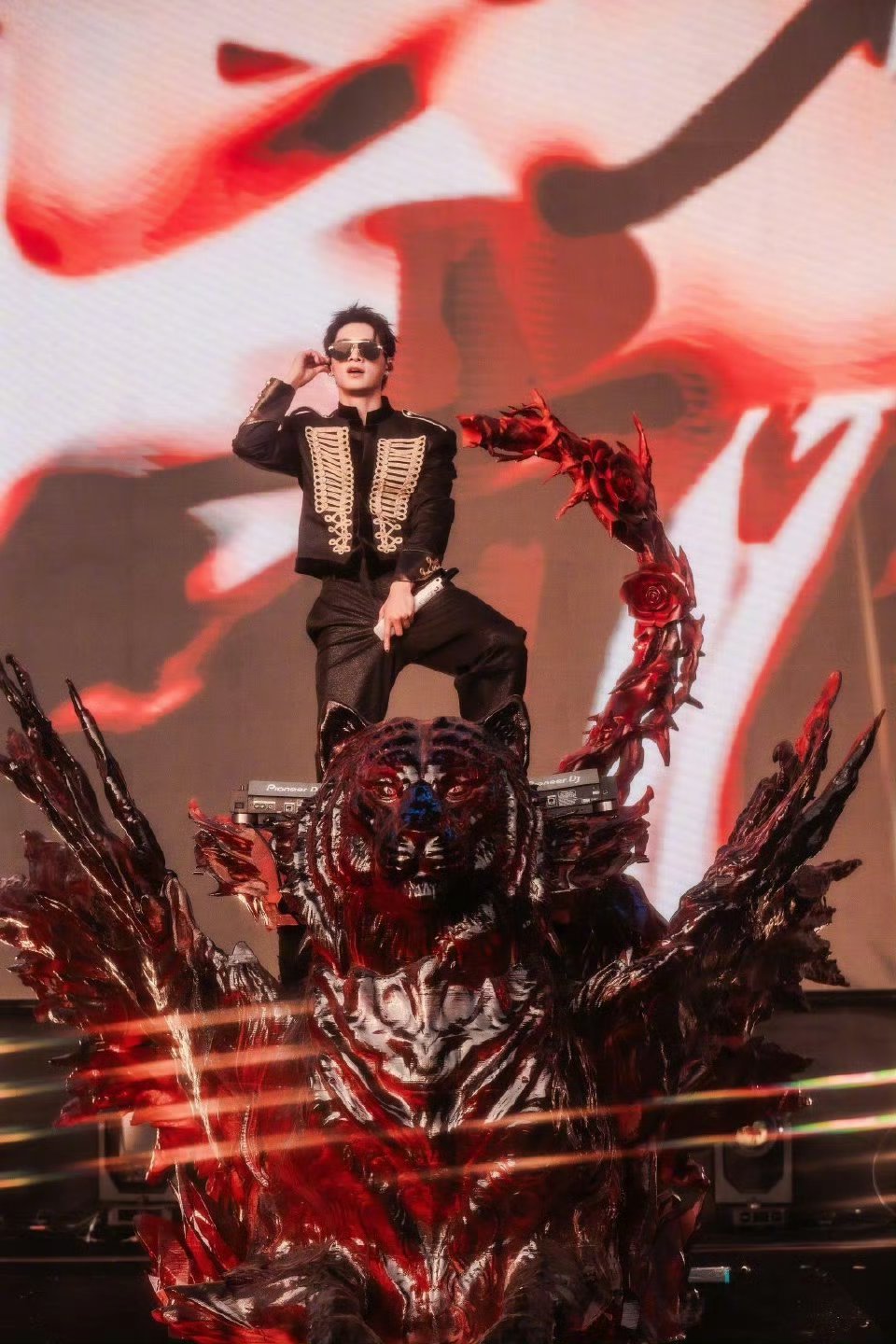 早知道姚琛这样我留着过年看了粉丝绞尽脑汁不如姚琛灵机一动 被姚琛的可爱与实力双重