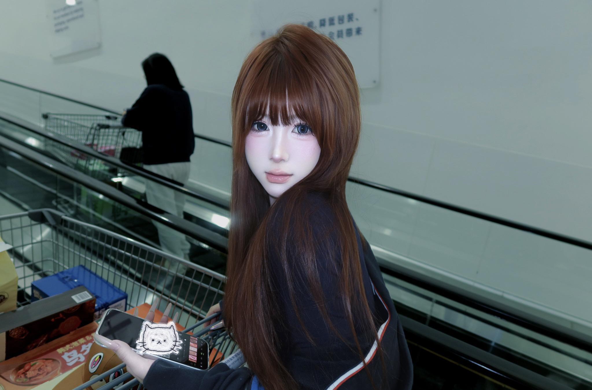 我明明是受不了半点敷衍和冷漠的人 却为了你坚持了好久