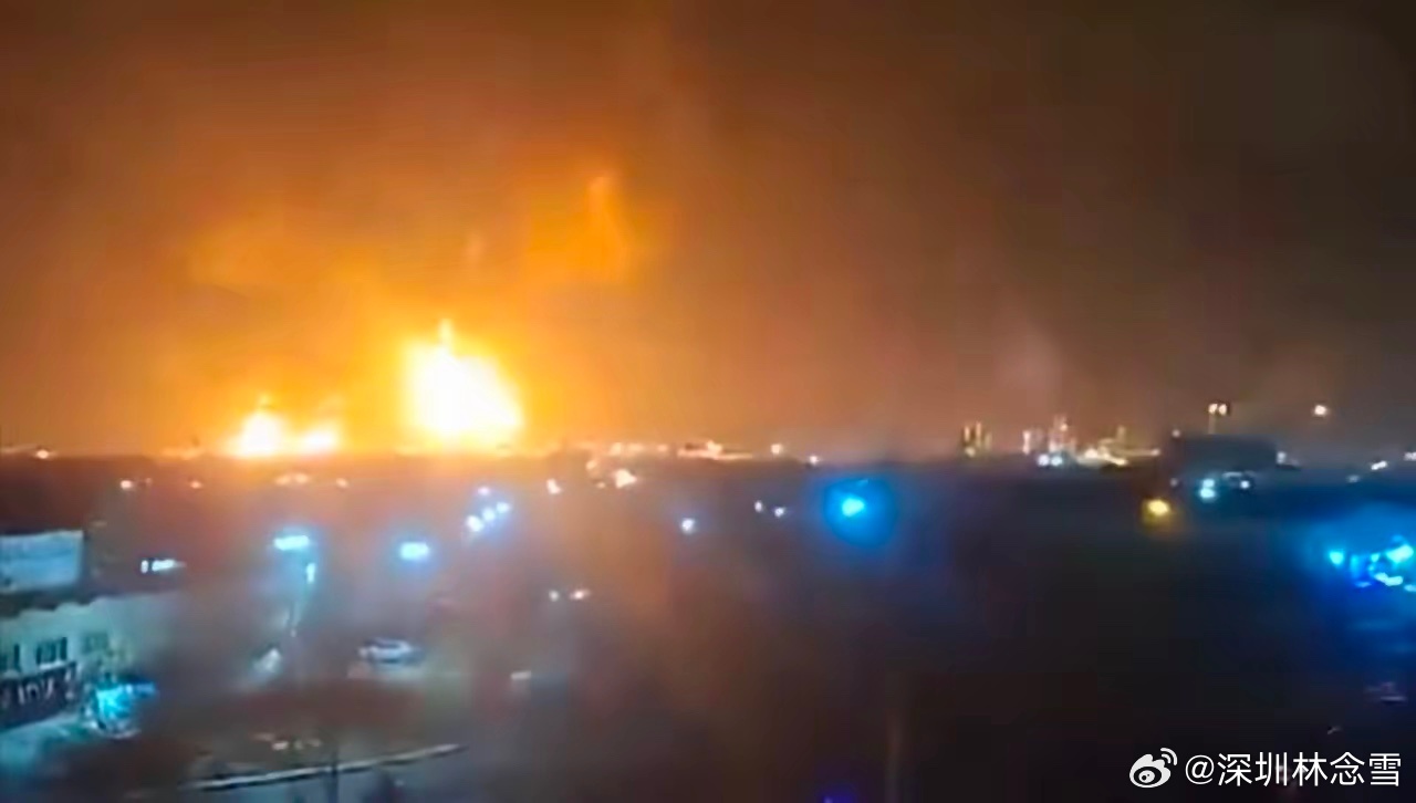 美军袭击德黑兰炼油厂后，伊朗昨晚果断反击，直接打击以色列海法炼油厂，以牙还牙、精