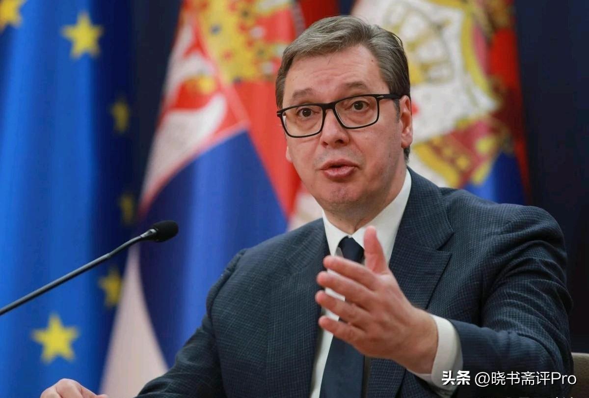 塞尔维亚总统武契奇宣布几周后将辞职，但是武契奇极有可能以总理身份重新掌握权力！6