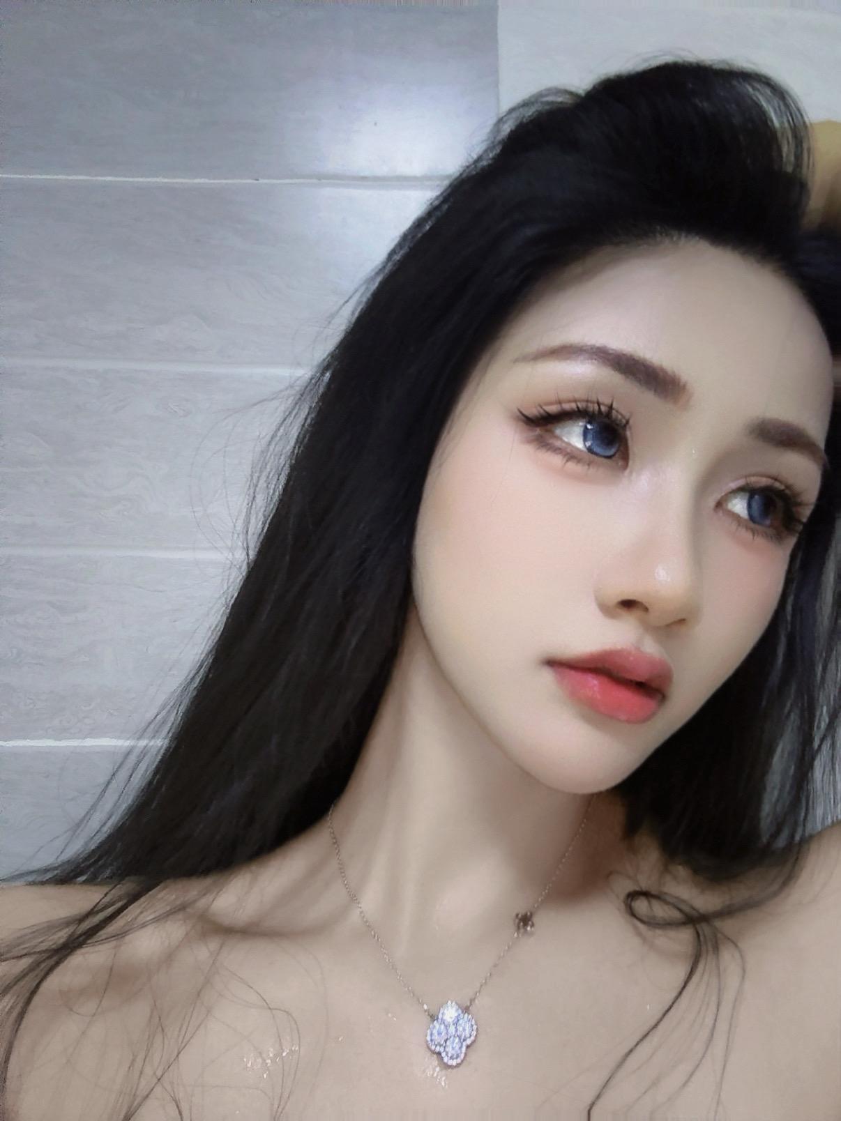 好爽  下辈子还长这张脸
