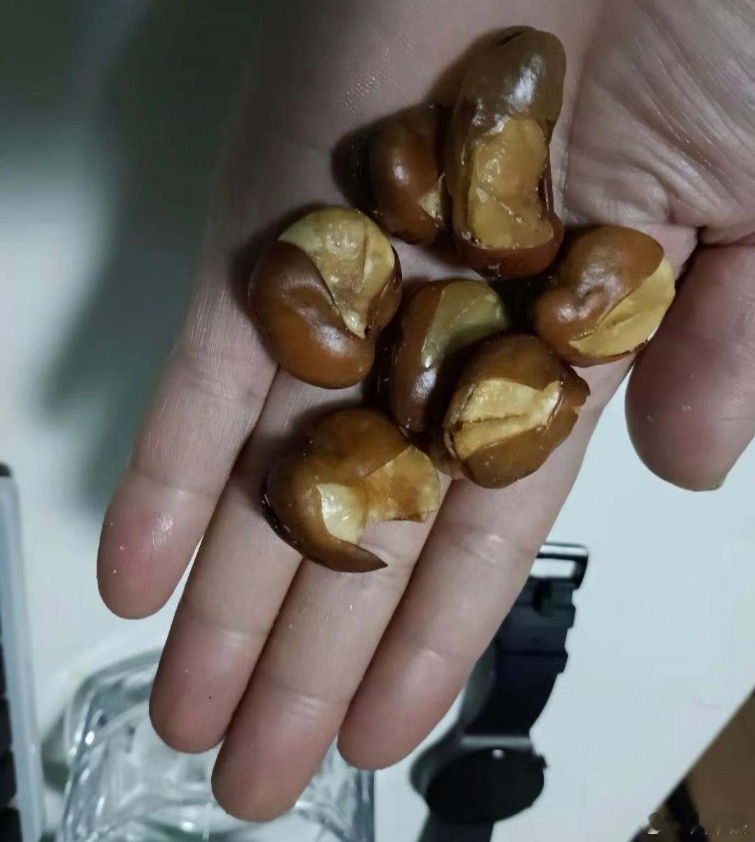 很多人喜欢吃这个，土话叫什么？ 