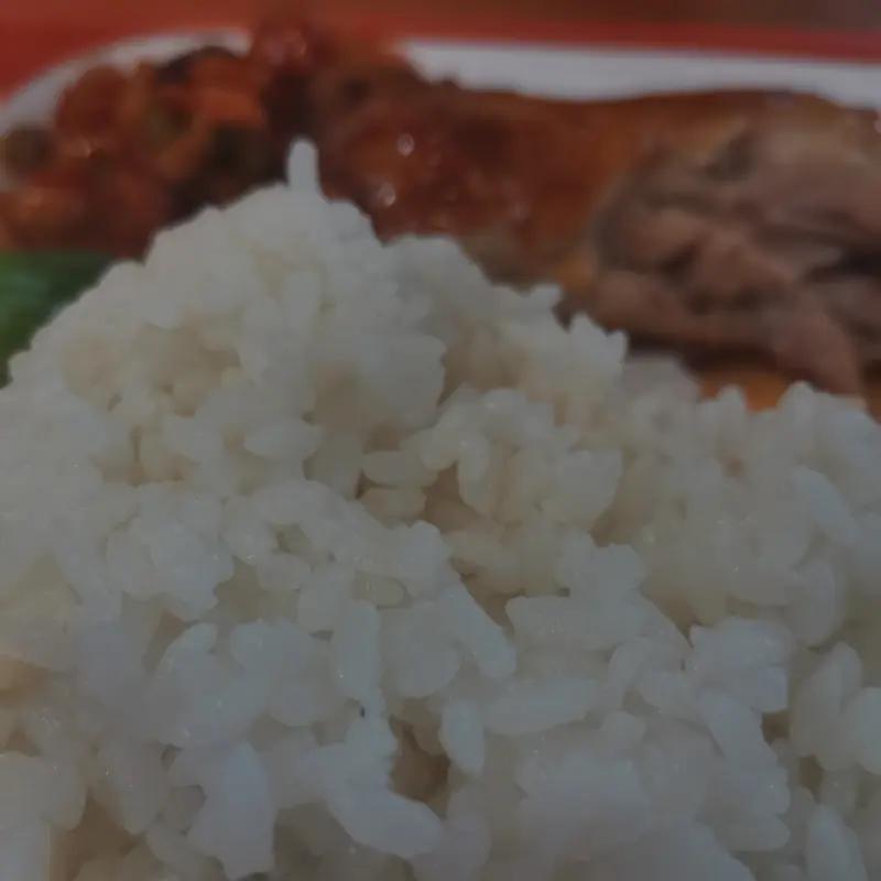 凌晨3点的外卖柜里，我看到了一个妈妈藏起的半份饭，瞬间泪目

凌晨3点，我像往常