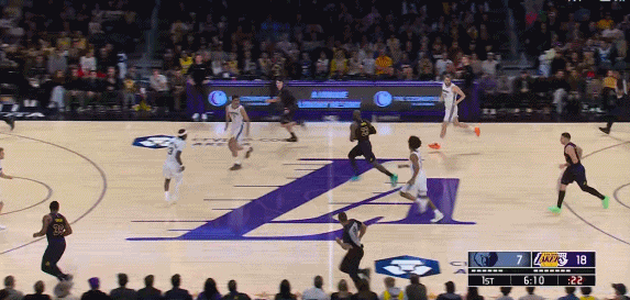 小忙一下，再打开看湖人今天进攻顺翻了！灰熊vs湖人