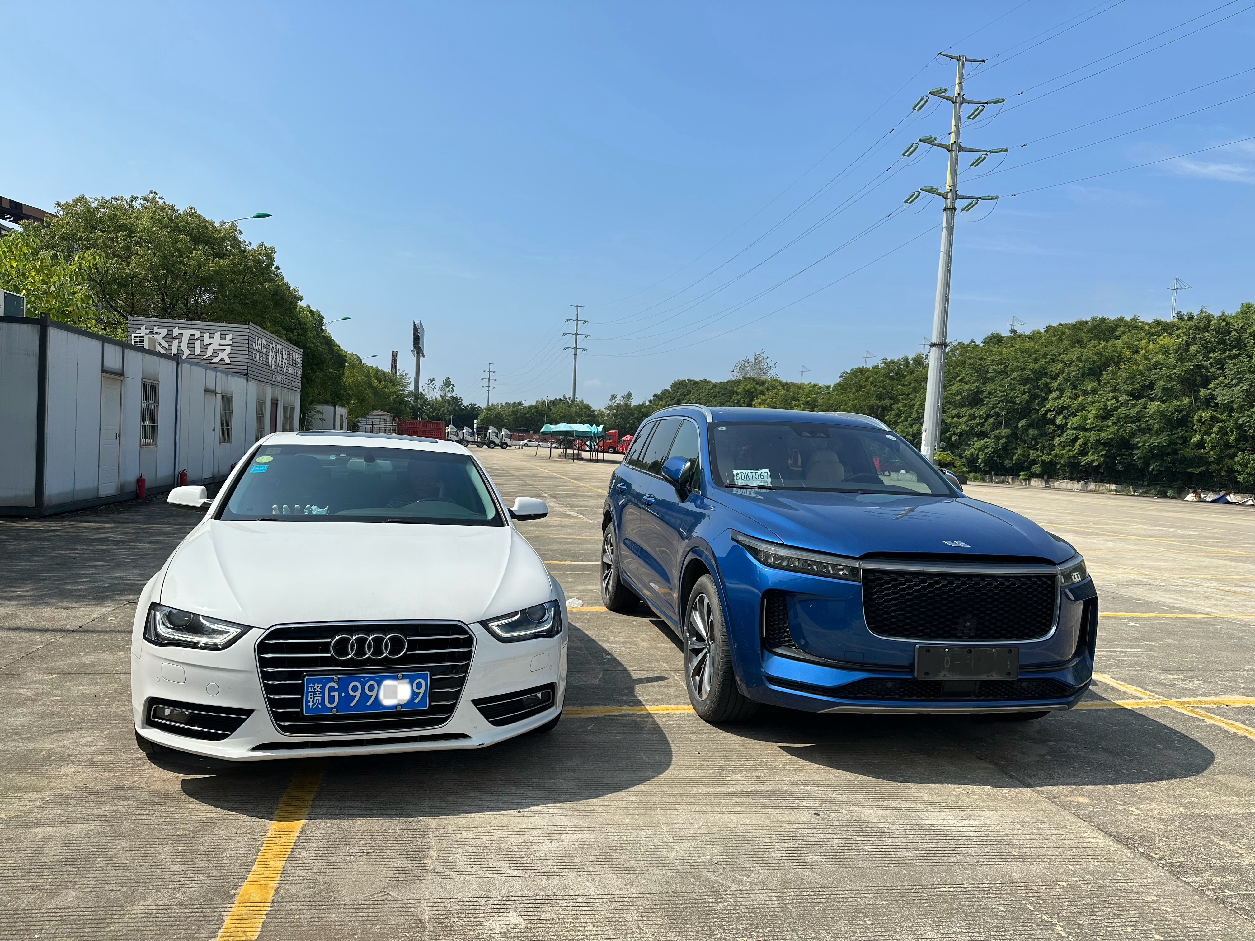 刚落地，老妈发来信息，绝版蓝已顺利过户完成，京A正式变赣G了理想ONE换个城市继