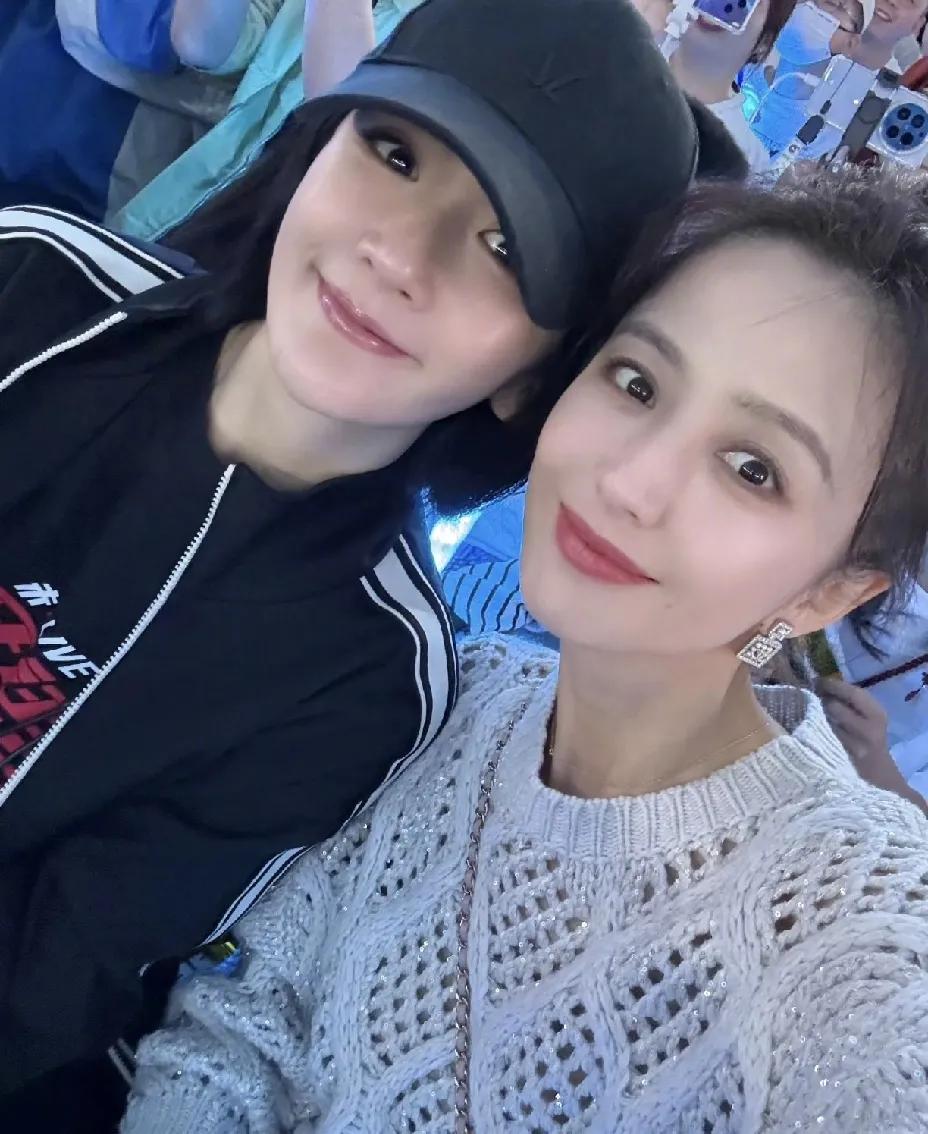 谢娜，激动发文！

5月11日中午，谢娜在社交平台激动发文， 不过这次可不是因为