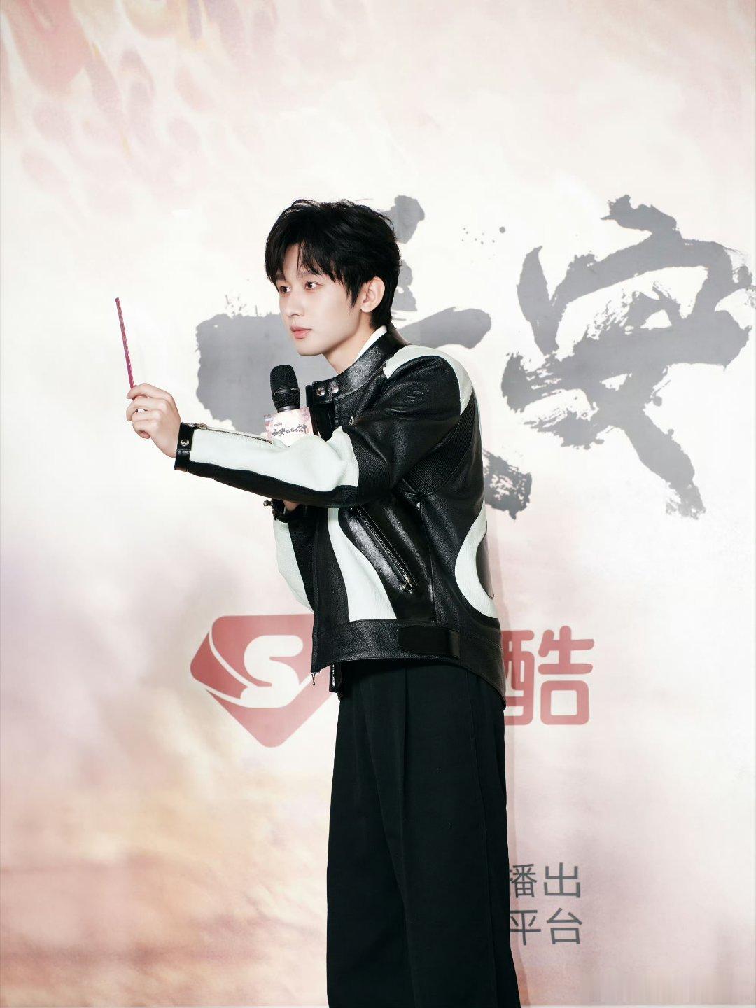 成毅赴山海cy成毅萧秋水李沉舟肖明明他的演技无可挑剔,他的人品善良到了极致,始于