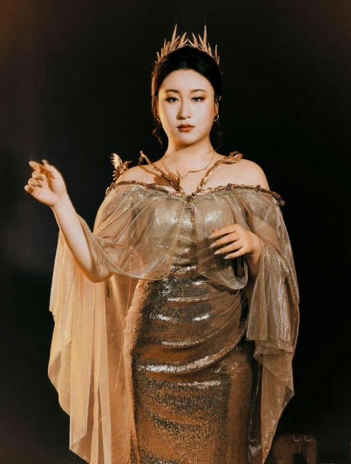 锤娜丽莎狂甩30斤，羽毛球成“瘦身神器”

锤娜丽莎成功瘦身30斤的消息引爆网络