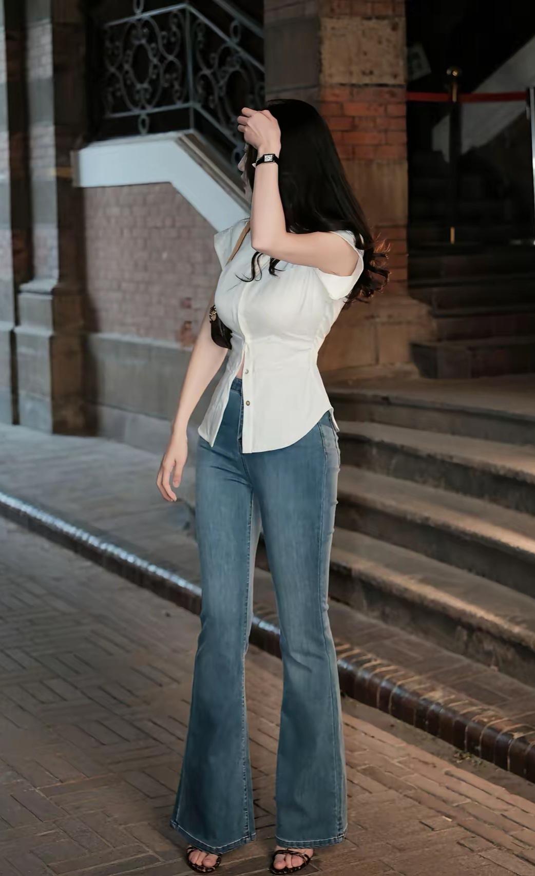 一个颜值和身材都在线的小姐姐，正中我的审美[马思纯的微笑][马思纯的微笑][马思