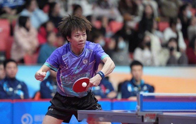 林诗栋3比0胜林高远 进四强了林高远健康完赛！  