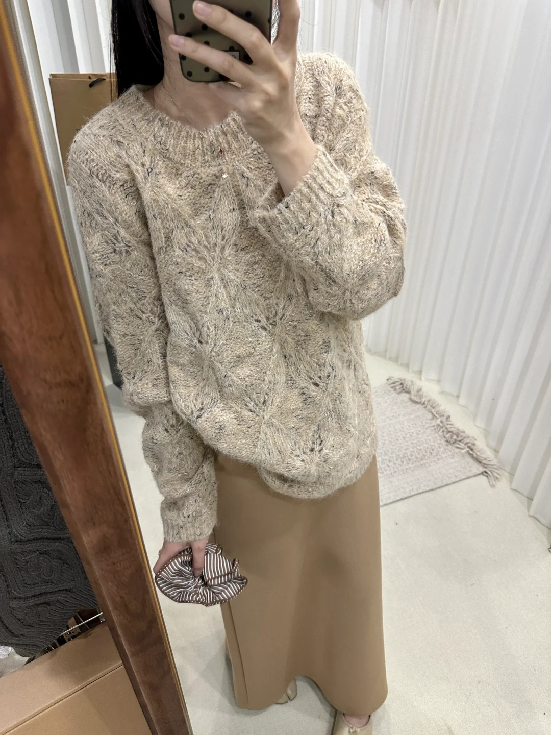软糯毛衣穿起来🍂奶呼呼的杏色
