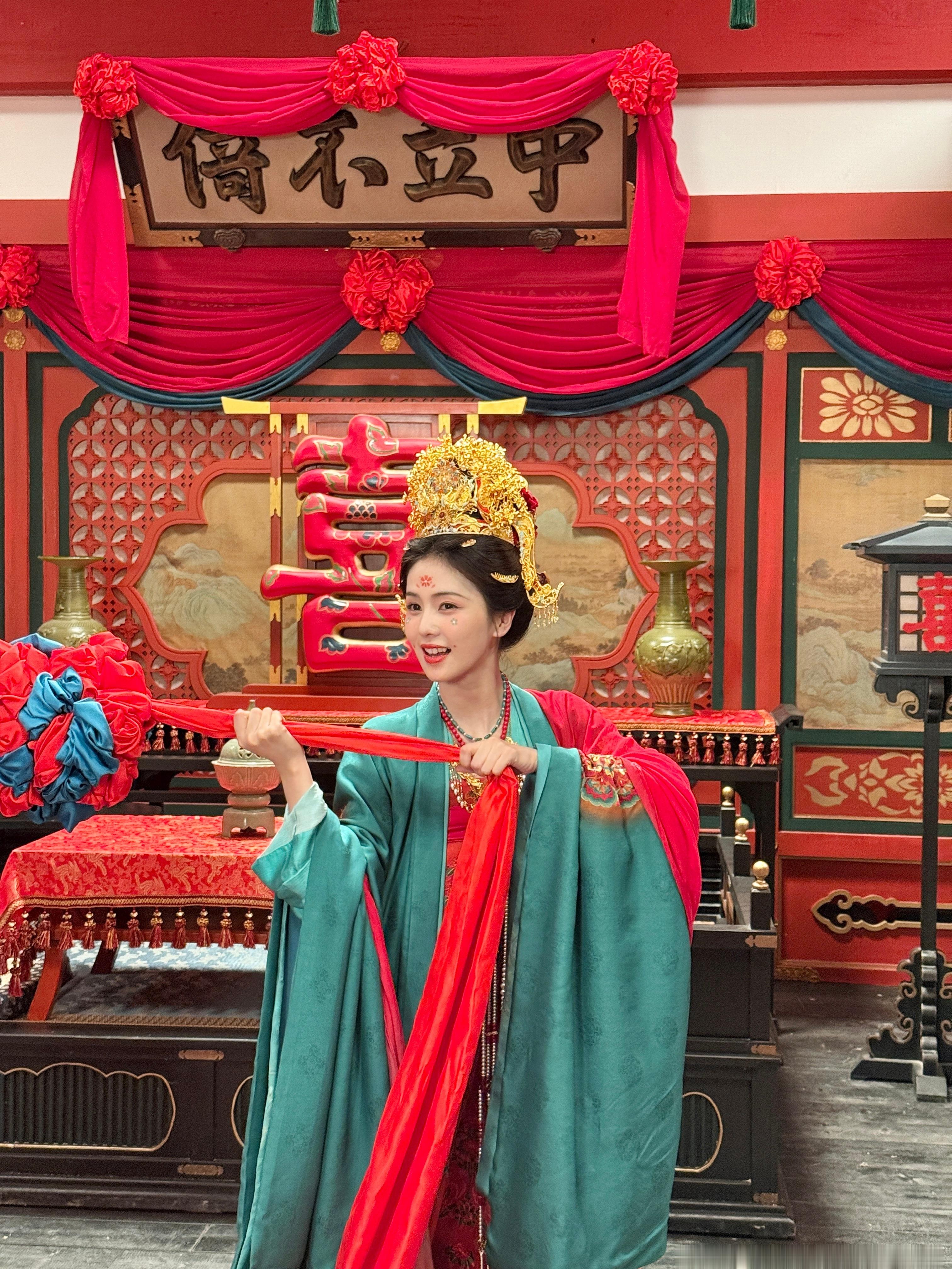 故君子和而不流，强哉矫；中立而不倚，强哉矫。（出自《礼记·中庸》）中立不倚，正是