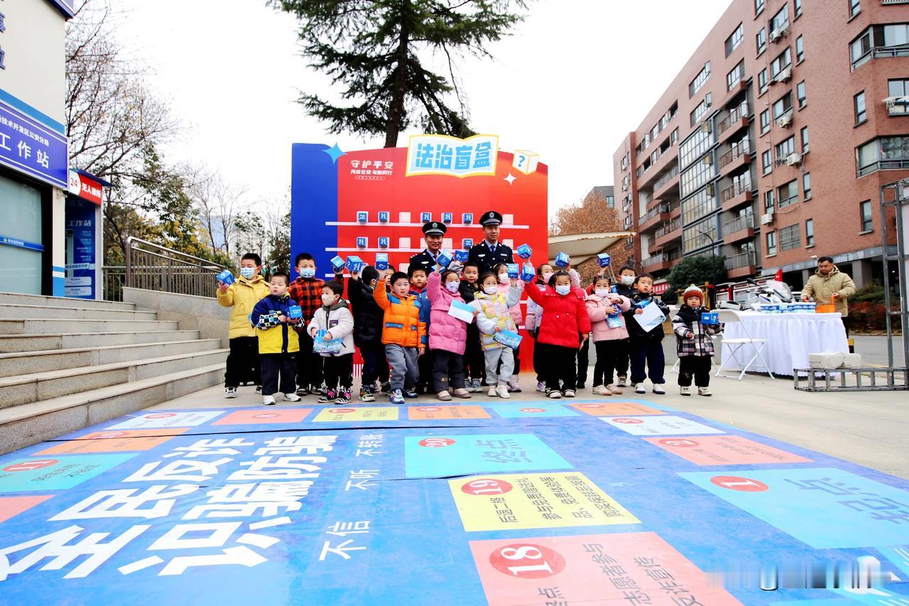 致敬中国人民警察节