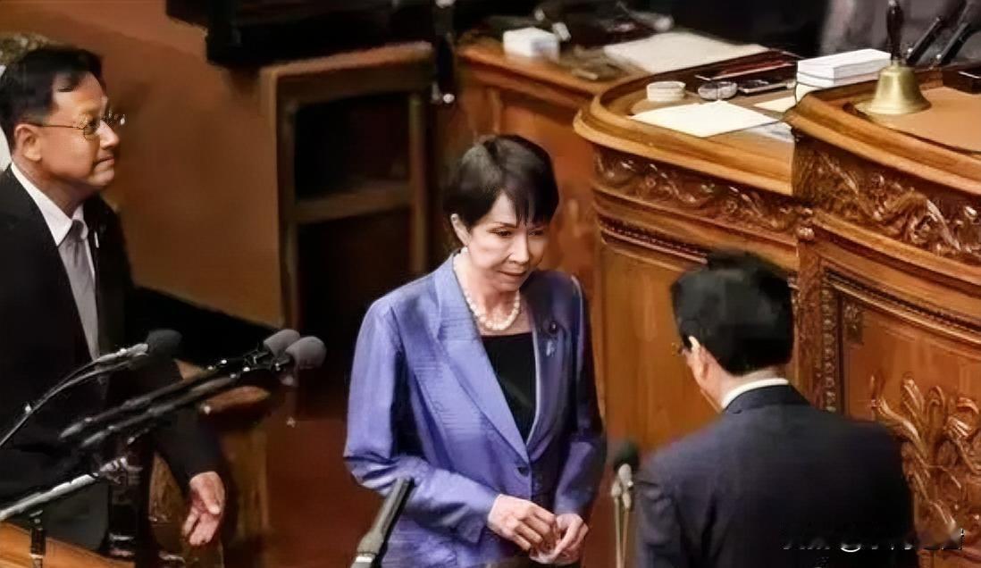 慌了！高市疯狂挑衅和试探背后，日本急派高官来华，全是惶恐与不安！
 
日本这波“