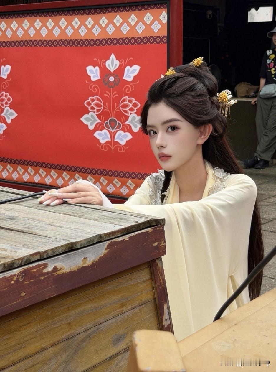 网红韩安冉出演《济公4》，虽然只是没什么戏份的小角色，但剧中妆造还是很给力的，古