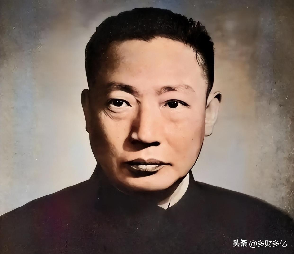 毛人凤尸骨未寒，妻子丧期未过就住进侍卫长家！背后藏着国民党最肮脏的算计
 
19