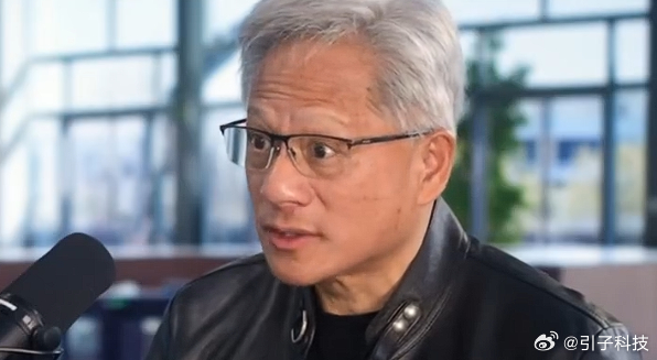 【黄仁勋希望在工作中离世，黄仁勋称大学生毕业都应成为AI专家】近日，英伟达CEO