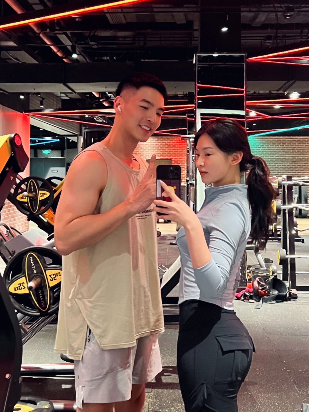 𝐩𝐥𝐨𝐠 两个眼神不太好的人在🏋️相遇了