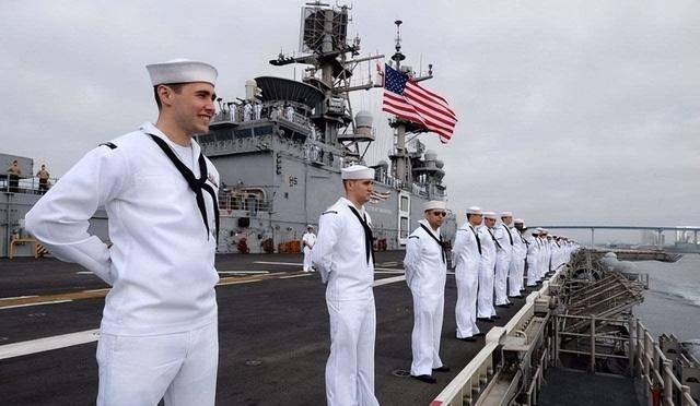 美国背上的债务不是单一财务统计上概念债，而是带着强烈色彩阶级属性，把资本集团从国