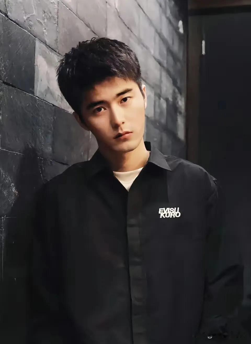 不陪酒真的会被打！
娱乐圈真是法外之地啊……

95后男演员刘奕畅因为对方不愿陪