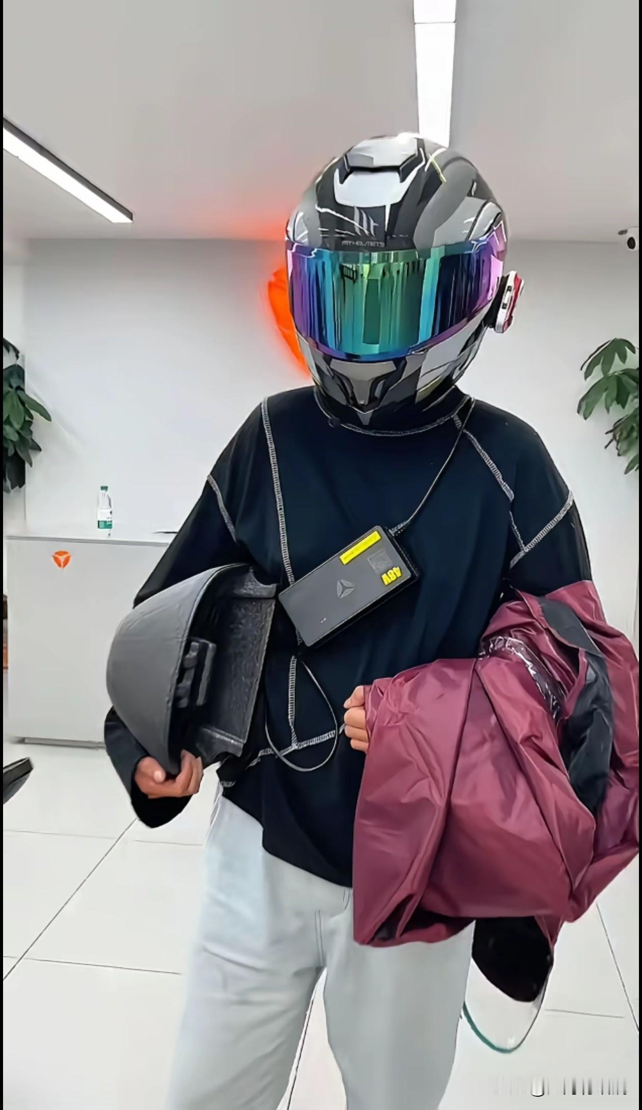 你们看吧，新国标电动车上市后 人们的出行将会发生改变！
1.以后骑新标电动车出门