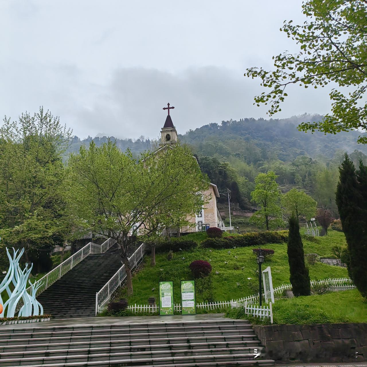 今日感悟：
1971年，生产队年代我出生了；
1976年，唐山大地震，那年我5岁