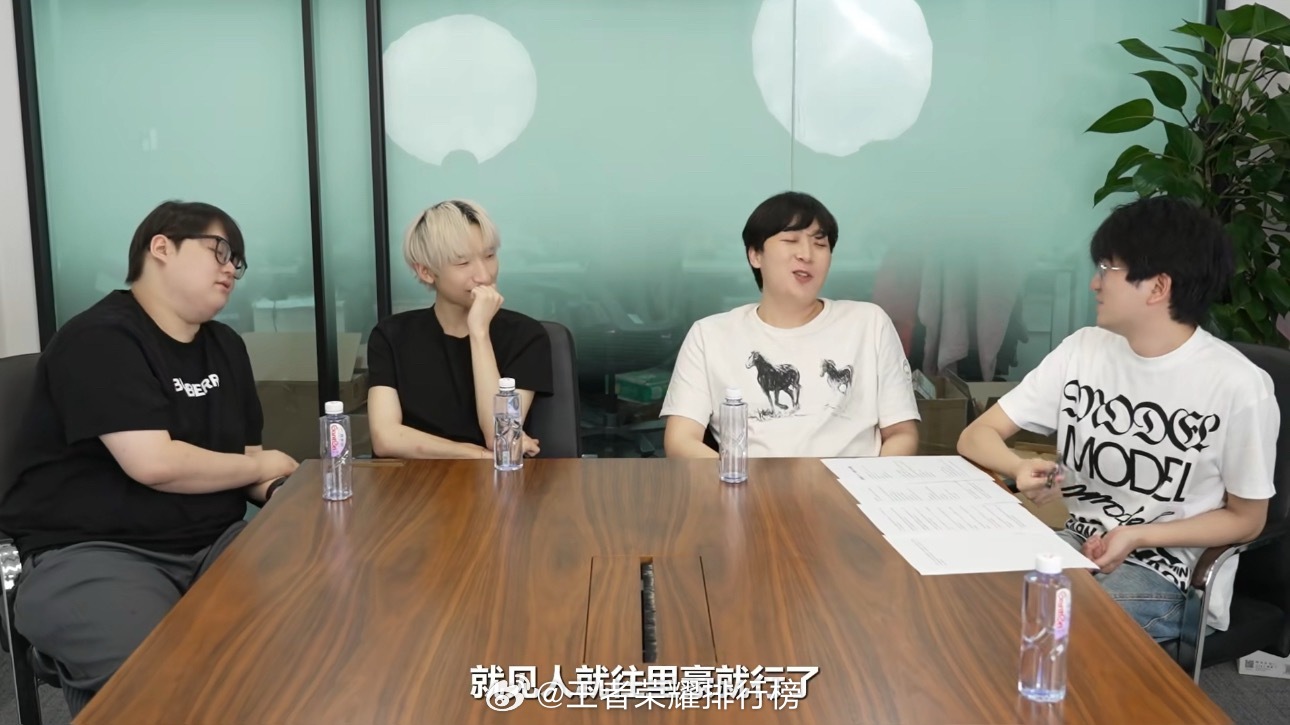 书源打职业是自己的梦想奔赴赛场源于心底热爱，坚守初心，书源一步步实现自己的职业理