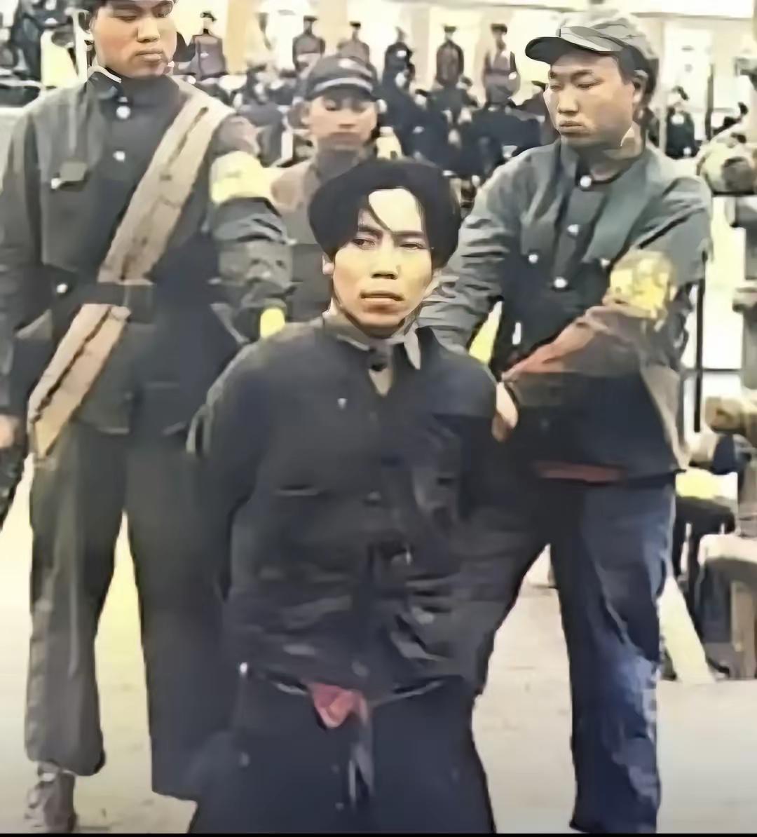 戴笠之子戴善武伏法！这个作恶多端、依仗权势为非作歹的罪人，最终被依法执行死刑，迎