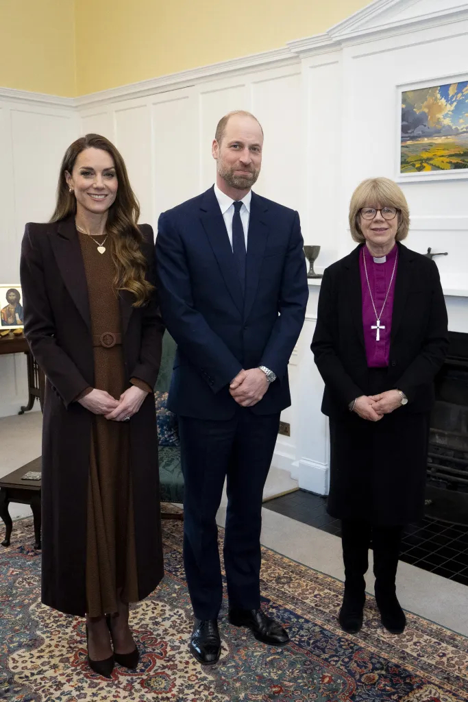 2月5日，威廉凯特于伦敦兰贝斯宫与第106任坎特伯雷大主教Sarah Mulla