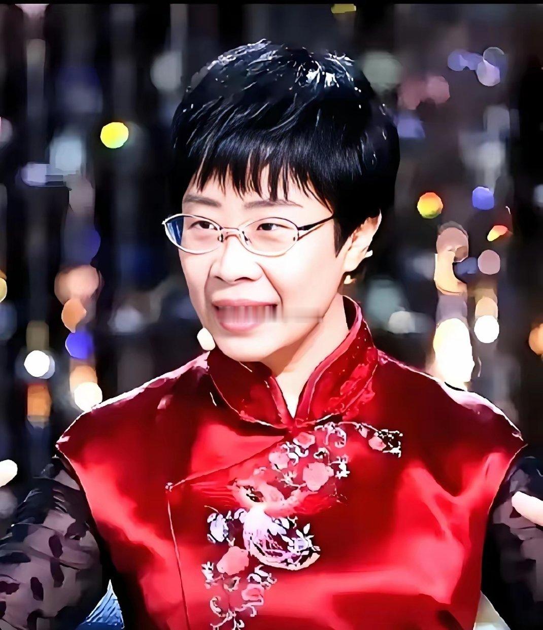 蒙曼遭网暴事件，撕开了历史讨论最残酷的真相曾经在诗词大会上，温文尔雅、圈粉无数的