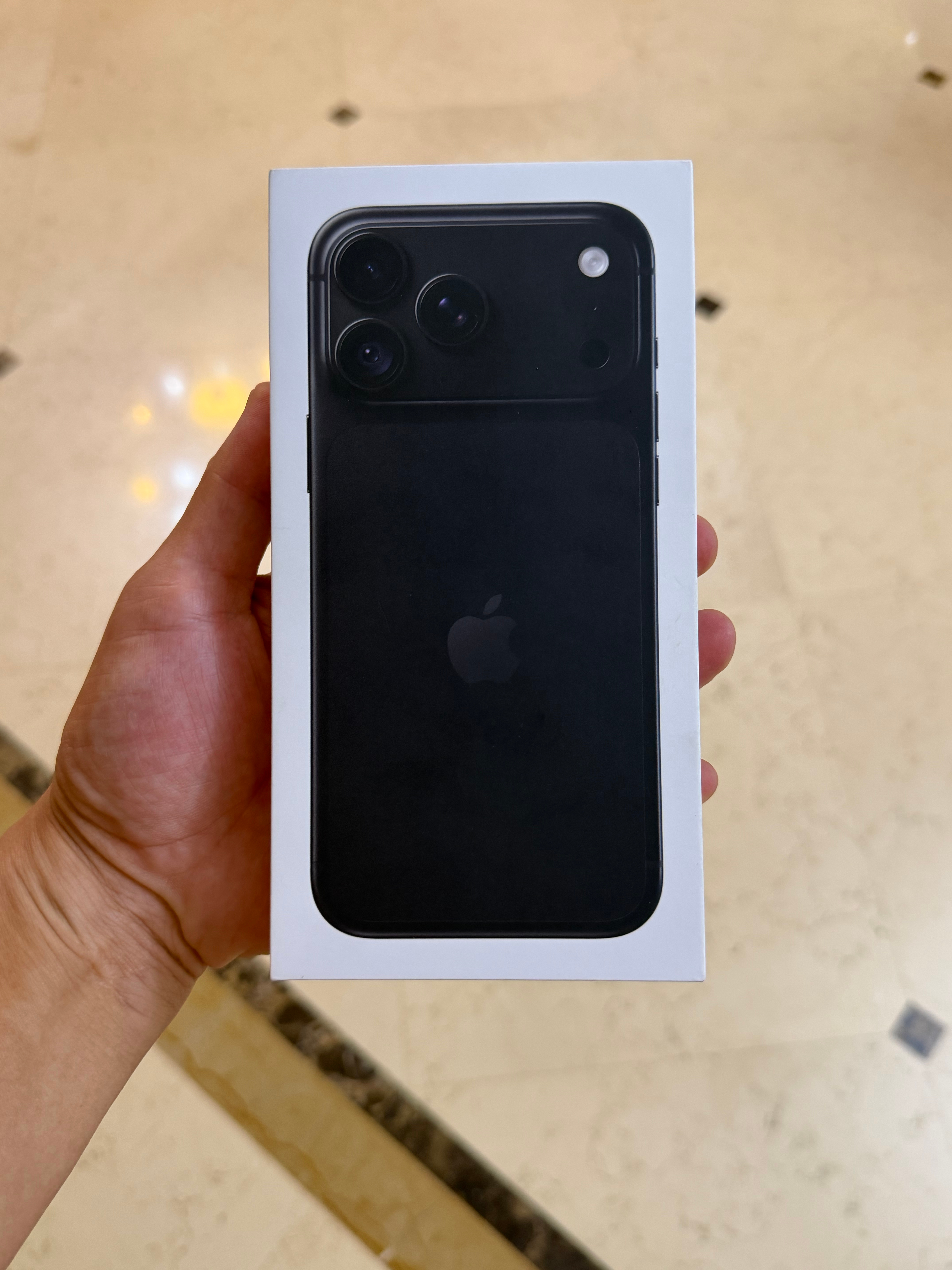 iPhone18Pro1TB采用QLC512啥情况呢？  ​​​