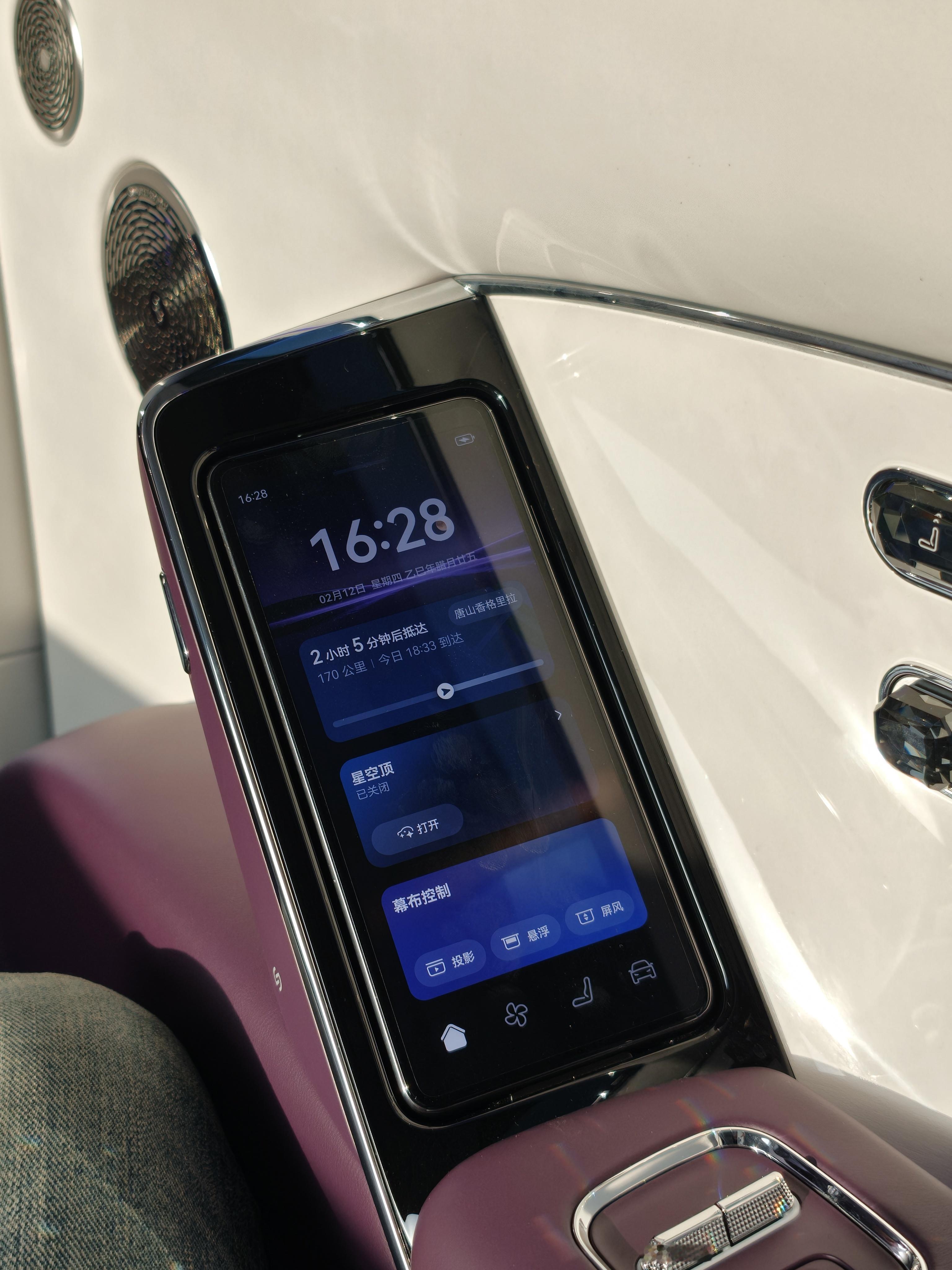 路况太好了，今天的一千公里比预期的顺利很多，晚上六点半就能到唐山。明天不打算在沈