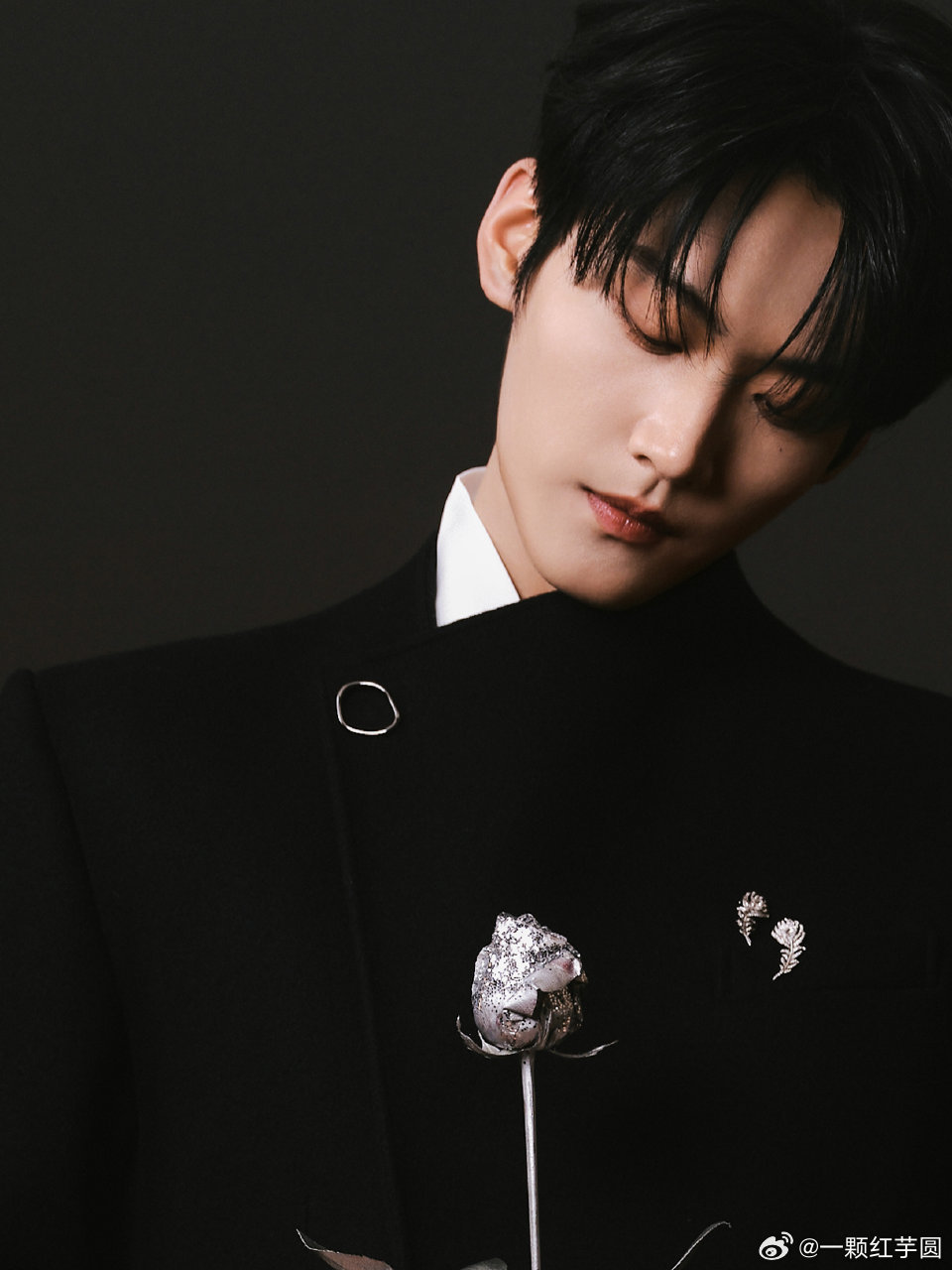 周柯宇 微博之夜出图！执棋者！上位者气势拉满