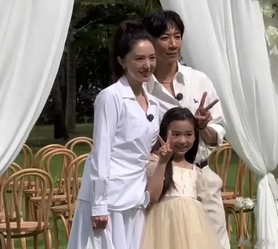 明明被伤害、被辜负的是董璇啊，怎么有人反而觉得高云翔委屈呢？要知道，在和高云翔那